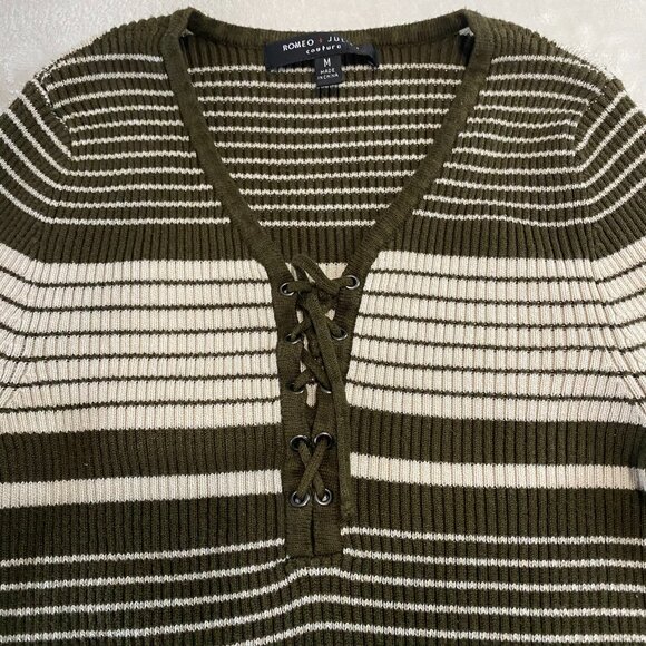 Romeo and Juliet Couture Olive Tan lace Up Long Sleeve Top Rayon - Size Medium - Picture 5 of 9